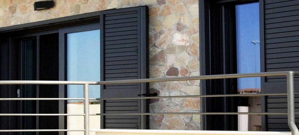 T Costruzioni - Azienda di ristrutturazioni - infissi serramenti finestre e persiane  Roma 